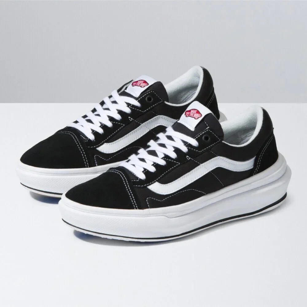 NWT Unisex Vans Old Skool Overt CC sneakers in Black & White - VN0A7Q5EBA2